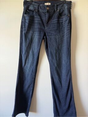 Shyanne Women’s Dark Blue Boot-Cut Jeans 31W-34L